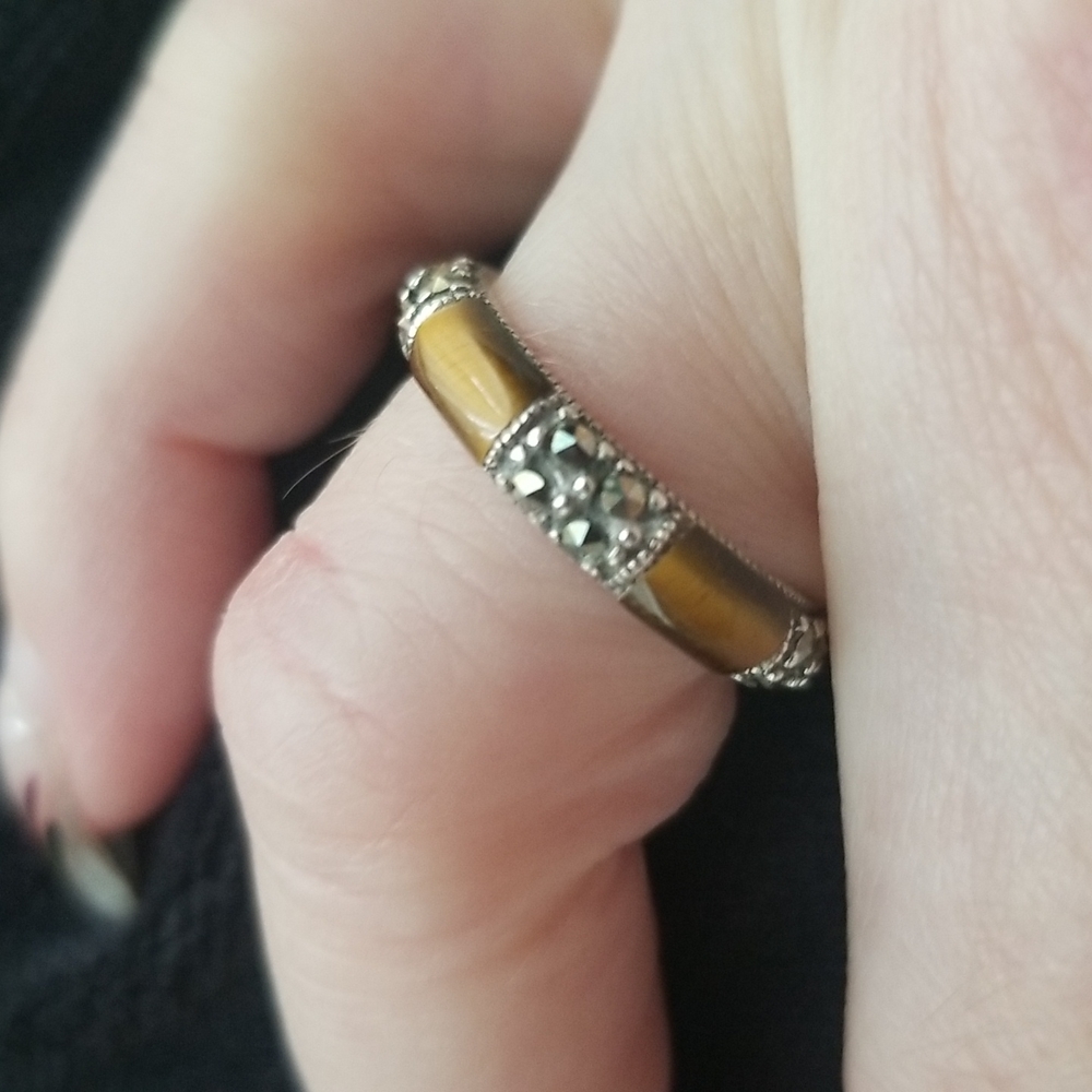 Cat's eye stone ring size 5.5
